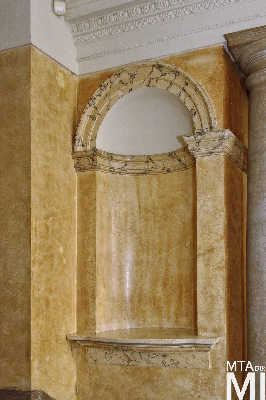 IMG_5524_Alkotmány u. 25_kapualj.jpg