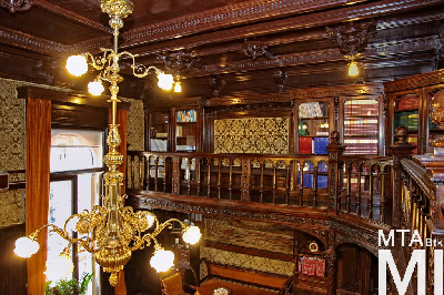 IMG_5283_Alkotmány u. 25_belső_volt_könyvtárszoba.jpg