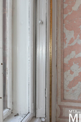 IMG_5393_Alkotmány u. 25_belső_volt_szalon.jpg
