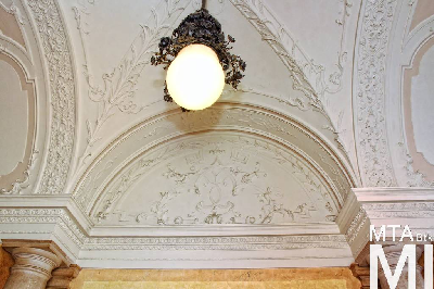 IMG_5520_Alkotmány u. 25_kapualj.jpg