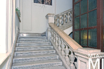 IMG_5500_Alkotmány u. 25_lépcsőház.jpg