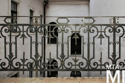 IMG_5556_Alkotmány u. 25_udvari homlokzat_részlet.jpg