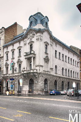 IMG_1073_Alkotmány u. 25_homlokzat.jpg