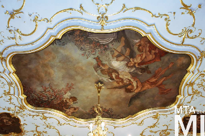 IMG_5375_Alkotmány u. 25_belső_volt_szalon.jpg