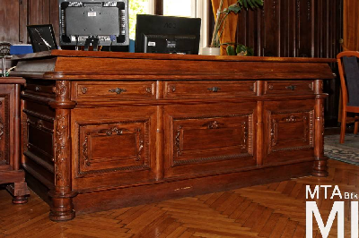 IMG_5303_Alkotmány u. 25_belső_volt_könyvtárszoba.jpg