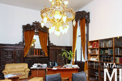 IMG_5441_Alkotmány u. 25_belső.jpg