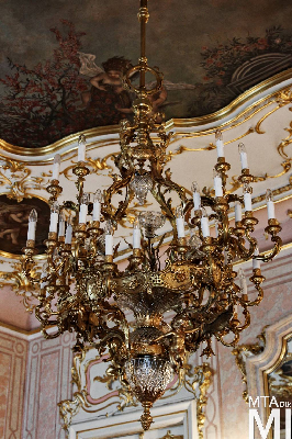 IMG_5341_Alkotmány u. 25_belső_volt_szalon.jpg