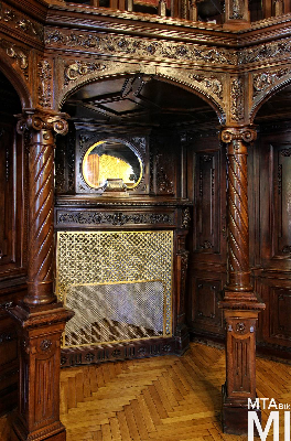 IMG_5239_Alkotmány u. 25_belső_volt_könyvtárszoba.jpg