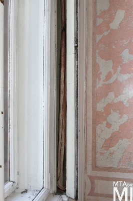 IMG_5394_Alkotmány u. 25_belső_volt_szalon.jpg