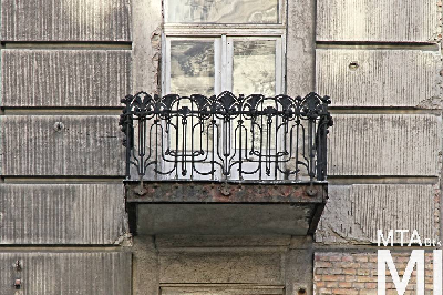 IMG_1731_Alkotmány u. 27_homlokzatrészlet.jpg