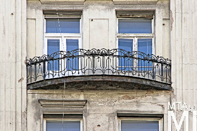 IMG_1730_Alkotmány u. 27_homlokzatrészlet.jpg