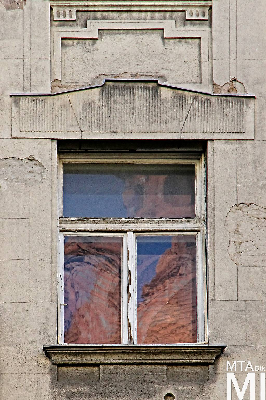 IMG_1733_Alkotmány u. 27_homlokzatrészlet.jpg