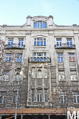 IMG_1728_Alkotmány u. 27_homlokzatrészlet.jpg