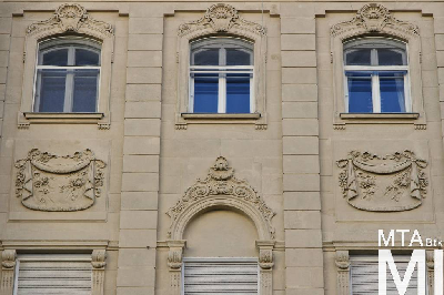 IMG_8763_Alkotmány u. 31_homlokzatrészlet.jpg