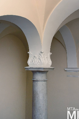 IMG_6680_Alkotmány u. 31_udvari_homlokzat_részlet.jpg