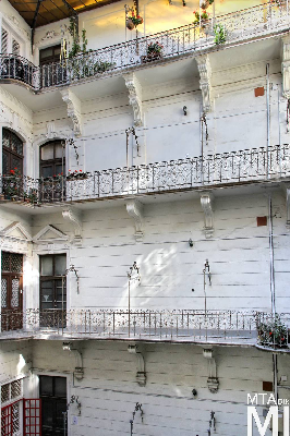 IMG_6670_Alkotmány u. 31_udvari_homlokzat.jpg