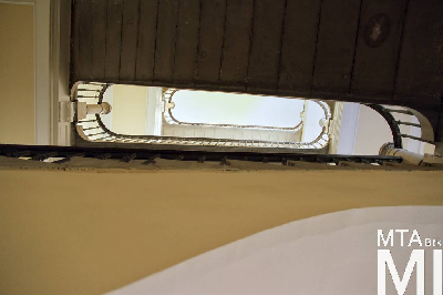 IMG_6660_Alkotmány u. 31_lépcsőház.jpg