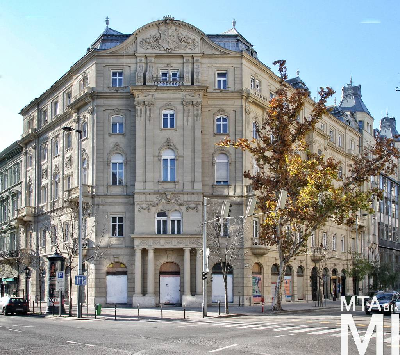 IMG_8753_Alkotmány u. 31_sarokhomlokzat.jpg