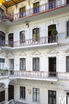 IMG_6667_Alkotmány u. 31_udvari_homlokzat.jpg