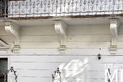 IMG_6671_Alkotmány u. 31_udvari_homlokzat_részlet.jpg