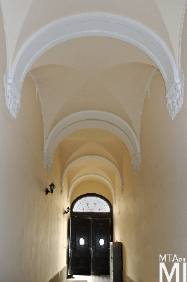 IMG_6651_Alkotmány u. 31_kapualj.jpg