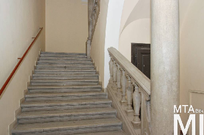 IMG_6655_Alkotmány u. 31_lépcsőház.jpg