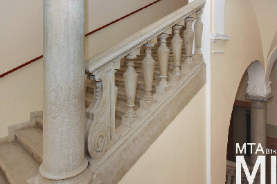 IMG_6658_Alkotmány u. 31_lépcsőház.jpg