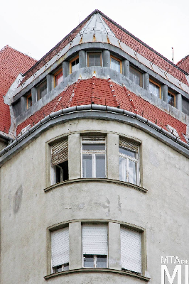 IMG_6156_Alkotmány u. 4_homlokzat_részlet.jpg