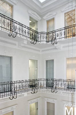 IMG_0170_Alkotmány u. 5_udvari_homlokzat_részlet.jpg