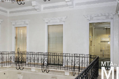 IMG_0177_Alkotmány u. 5_udvari_homlokzat_részlet.jpg