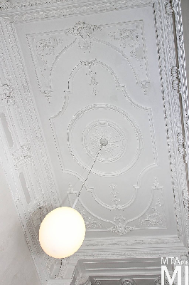 IMG_0195_Alkotmány u. 5_kapualj.jpg