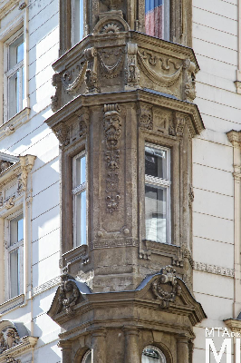 IMG_6766_Alkotmány u. 5_homlokzat_részlet.jpg