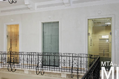 IMG_0173_Alkotmány u. 5_udvari_homlokzat_részlet.jpg