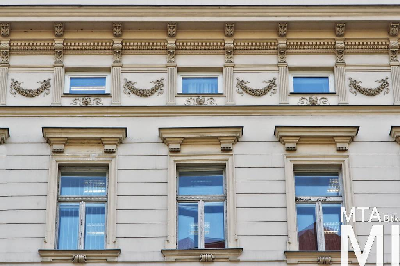 IMG_0221_Alkotmány u. 5_homlokzat_részlet.jpg