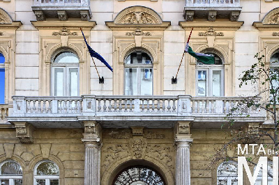 IMG_6761_Alkotmány u. 5_homlokzat_részlet.jpg