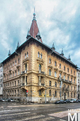 IMG_1005_Alkotmány u. 6_homlokzat.jpg