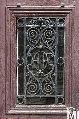 IMG_6198_Alkotmány u. 6_homlokzat_kapu_részlet.jpg