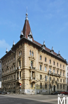 IMG_0283_Alkotmány u. 6_homlokzat.jpg