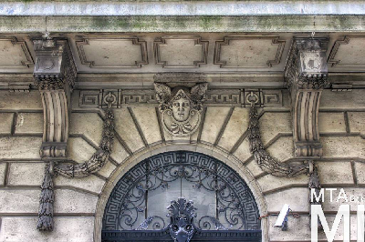 IMG_5712_Alkotmány u. 8_Szemere utcai homlokzat_kapu_részlet.jpg