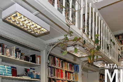 IMG_2396_Alkotmány u. 9-11_könyvtár.jpg