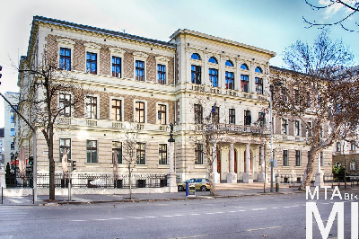 IMG_0032_Alkotmány u. 9-11_külső.jpg