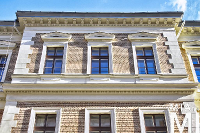 IMG_0041_Alkotmány u. 9-11_homlokzat_részlet.jpg