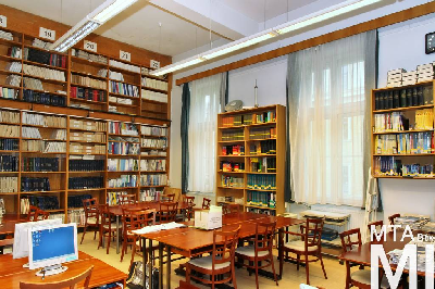 IMG_2379_Alkotmány u. 9-11_könyvtár.jpg