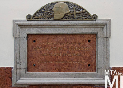 IMG_2415_Alkotmány u. 9-11_lépcsőház.jpg