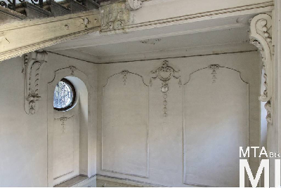 IMG_6544_Alkotmány u. 10_lépcsőház.jpg