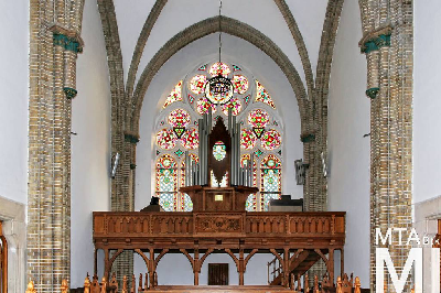 IMG_8671_Alkotmány u. 12_templombelső.jpg