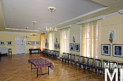 IMG_8811_Alkotmány u. 12_emeleti nagyterem.jpg