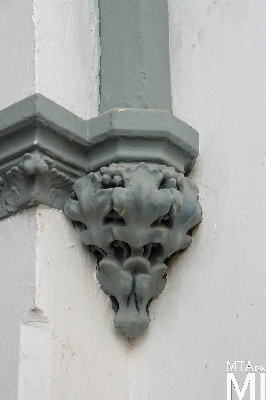 IMG_8829_Alkotmány u. 12_lépcsőház.jpg