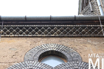 IMG_8862_Alkotmány u. 12_udvari homlokzat_részlet.jpg