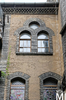 IMG_8860_Alkotmány u. 12_udvari homlokzat_részlet.jpg